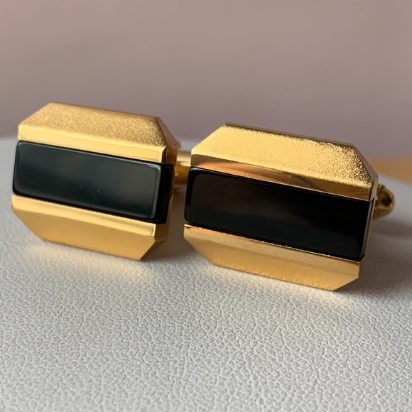 Cufflinks